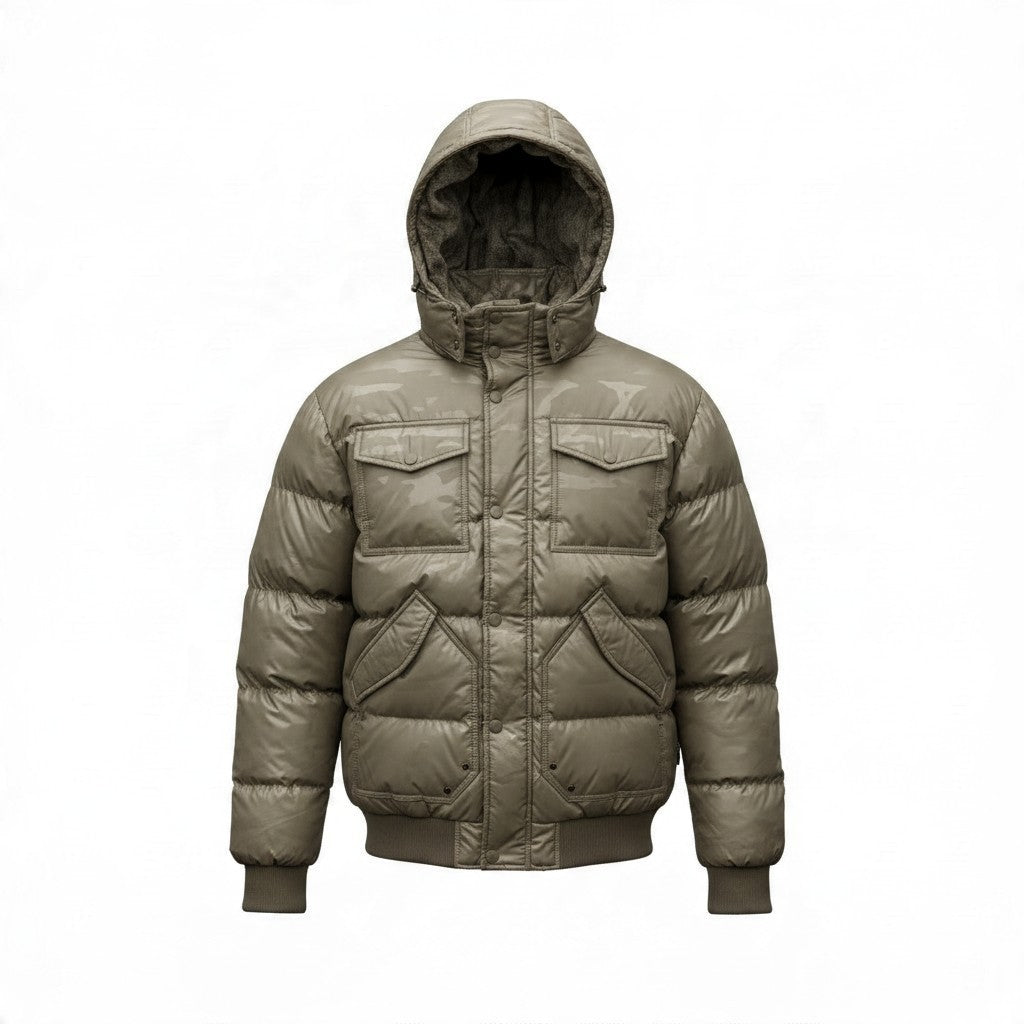 Poolman Steppjacke in Army Camou mit Kapuze, Bomber-Schnitt, Brusttaschen und Rippbündchen im Military-Look